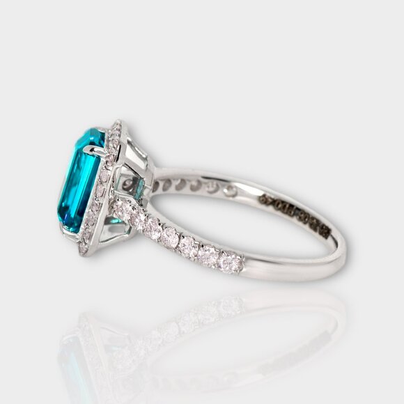Blue Zircon Engagement Ring - Picture 4 of 8
